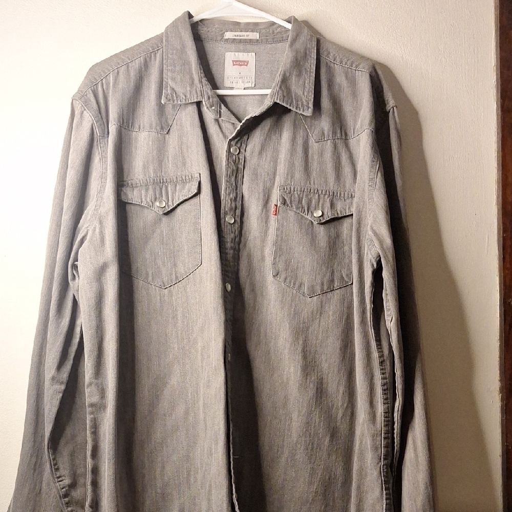 Levi's Gray Standard Fit Shirt
